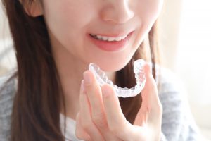 マウスピース矯正は痛い？初めての方が気になる不安を解消！