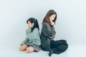小児矯正で整えた歯並びは大人になったら後戻りする？原因と歯並びを維持するポイント　